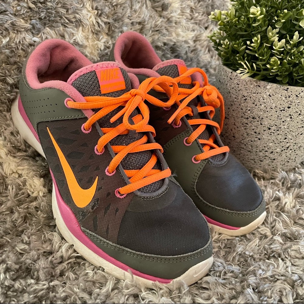 Womens nike sneakers